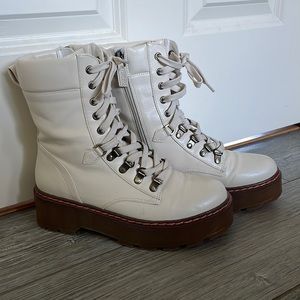 Small platform combat boot